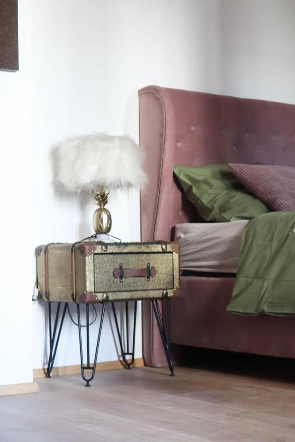 וינה Cozy & Charming City Apartment מראה חיצוני תמונה